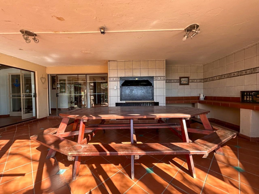 Commercial Property for Sale in Lindequesdrif North West